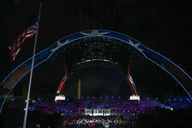 A view of the lightweight title bout between Georgia's Ilia Topuria and America's Justin Gaethje during the "UFC Freedom 250" mixed martial arts event on the South Lawn of the White House in Washington, DC, in the early morning hours of June 15, 2026. (Photo by SAUL LOEB / POOL / AFP)
