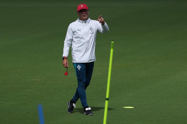 Portugal's Spanish head coach Roberto Martinez takes part in a training session during the 2026 World Cup football tournament at Gardens North County District Park in Palm Beach Gardens, Florida on June 15, 2026. (Photo by PATRICIA DE MELO MOREIRA / AFP)