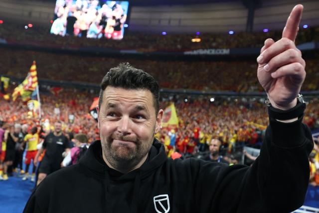 (FILES) Lens' French head coach Pierre Sage celebrates winning at the end of the French Cup final football match between RC Lens and OGC Nice at the Stade de France stadium, in Saint-Denis, on the outskirts of Paris, on May 22, 2026. Crystal Palace hired Pierre Sage as their new manager on June 15, 2026 to replace Oliver Glasner, who left the UEFA Conference League winners at the end of the season. Sage agreed a three-year contract with the Premier League club after impressing at French side Lens last term. "It's amazing to be here at Crystal Palace. I am excited by the history of the club, and by recent seasons," Sage said. (Photo by FRANCK FIFE / AFP)