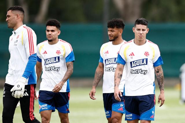 (From L) Colombia's goalkeeper #24 Alvaro Montero, Colombia's forward #07 Luis Diaz, Colombia's forward #25 Luis Suarez and Colombia's midfielder #10 James Rodriguez attend a  training session at Academia Atlas FC in Guadalajara, Mexico, on June 15, 2026, during the 2026 World Cup football tournament. (Photo by Ulises RUIZ / AFP)