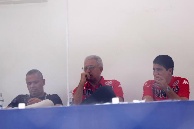 Tunisian football coach Mondher Kebaier (C) is seen during a training session of the Tunisia national team during the 2026 World Cup football tournament, at Rayados Training Centre in Santiago, Nueva Leon state, Mexico, on June 15, 2026. (Photo by Julio Cesar AGUILAR / AFP)