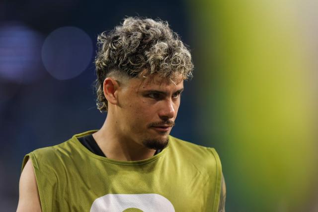 Uruguay's midfielder #20 Maximiliano Araujo reacts at the end of the 2026 World Cup Group H football match between Saudi Arabia and Uruguay at the Miami Stadium in Miami Gardens on June 15, 2026.  (Photo by PATRICIA DE MELO MOREIRA / AFP)
