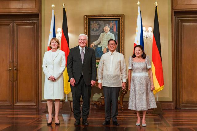 German President Frank-Walter Steinmeier (2nd L) and his wife Elke Budenbender (L) pose for photos with Philippine President Ferdinand Marcos (2nd R) and his wife Liza Araneta Marcos at the Malacanang Palace in Manila on June 16, 2026. (Photo by Ezra Acayan / POOL / AFP)