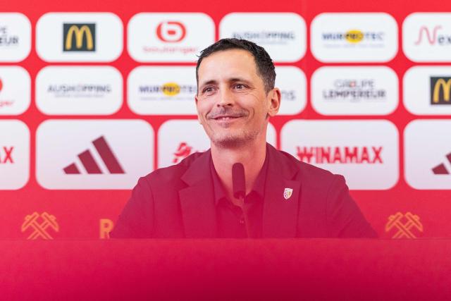 Lens' newly appointed football head coach Dino Toppmoller reacts during a press conference at the La Gaillette training centre in Avion, near Lens, northern France, on June 16, 2026. Lens announced the arrival of German coach Dino Toppmoller on a two-year deal. (Photo by Sameer Al-DOUMY / AFP)