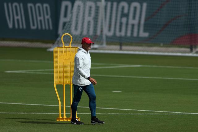 Portugal's Spanish head coach Roberto Martinez leads a training session at Gardens North County District Park in Palm Beach Gardens, Florida on June 16, 2026, on the eve of the 2026 World Cup Group K football match between Portugal and Congo DR. (Photo by PATRICIA DE MELO MOREIRA / AFP)