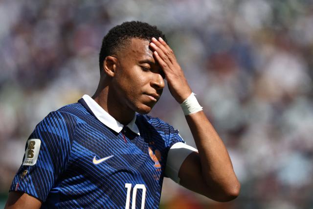 Senegal's forward #18 Ismaila Sarr reacts during the 2026 World Cup Group I football match between France and Senegal at the New York/New Jersey Stadium in East Rutherford on June 16, 2026.  (Photo by FRANCK FIFE / AFP)