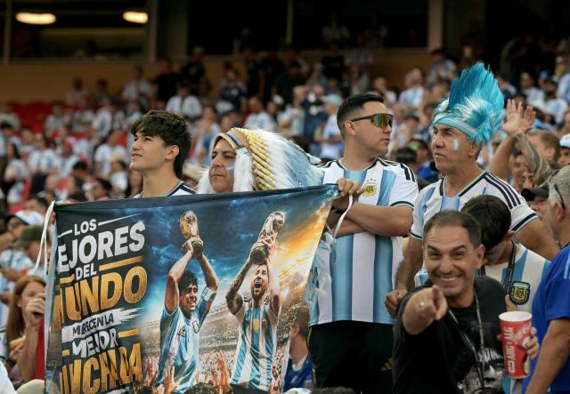 Argentina's fans cheer ahead of the 2026 World Cup Group J football match between Argentina and Algeria at the Kansas City Stadium in Kansas City on June 16, 2026.  (Photo by JUAN MABROMATA / AFP)