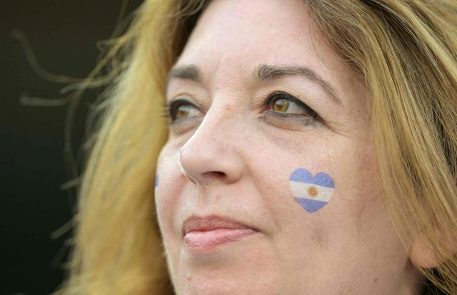 An Argentine fan looks on ahead of the 2026 World Cup Group J football match between Argentina and Algeria at the Kansas City Stadium in Kansas City on June 16, 2026.  (Photo by JUAN MABROMATA / AFP)
