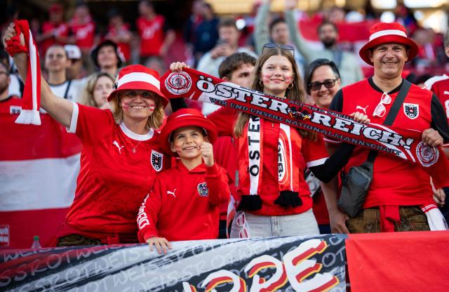 Austria's fans cheer before the start of the 2026 World Cup football tournament match between Austria and Jordan at the San Francisco Bay Area Stadium in Santa Clara, California, on June 16, 2026. (Photo by GEORG HOCHMUTH / APA / AFP) / Austria OUT