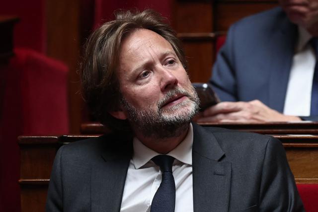 President of Socialistes et Apparentes parliamentary group Boris Vallaud reacts during a session of questions to the government at The National Assembly, France's lower house of parliament in Paris on June 17, 2026. (Photo by Guillaume BAPTISTE / AFP)