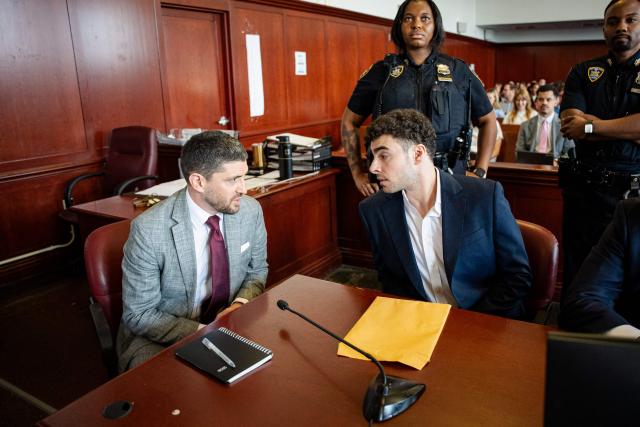 Luigi Mangione (R), accused of the murder of United Healthcare CEO Brian Thompson, appears for a pre-trial hearing at Manhattan Criminal Court in New York, on June 17, 2026. (Photo by Angelina Katsanis / POOL / AFP)