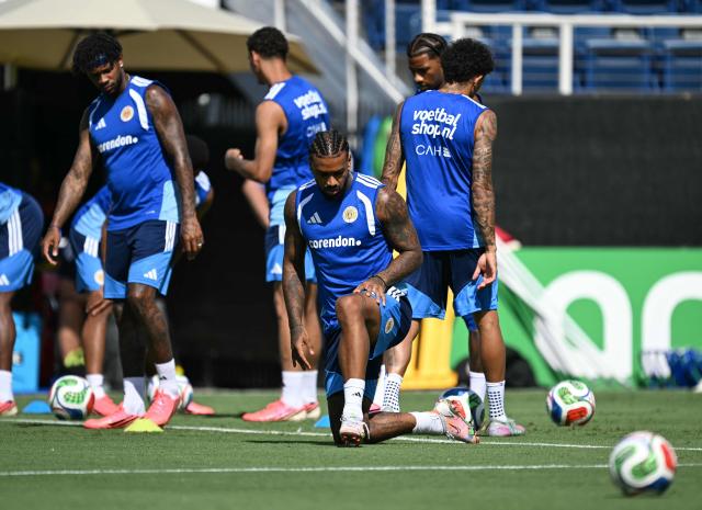 Curacao's forward #09 Juergen Locadia exercises during a training session at Florida Atlantic University in Boca Raton, Florida on June 17, 2026.  (Photo by CHANDAN KHANNA / AFP)