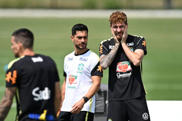 Leo Brazil's defender #15 Leo Pereira (R) gestures during a training session ahead of Brazil's 2026 World Cup football tournament Group C football match against Haiti in Morris Township on June 17, 2026.  (Photo by MAURO PIMENTEL / AFP)
