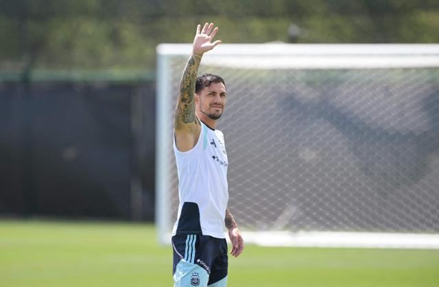 Argentina's midfielder #05 Leandro Paredes gestures during training session at Sporting KC Training Centre in Kansas City on June 17, 2026. (Photo by JUAN MABROMATA / AFP)
