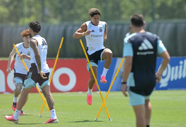 Argentina's forward #17 Giuliano Simeone exercises during training session at Sporting KC Training Centre in Kansas City on June 17, 2026. (Photo by JUAN MABROMATA / AFP)