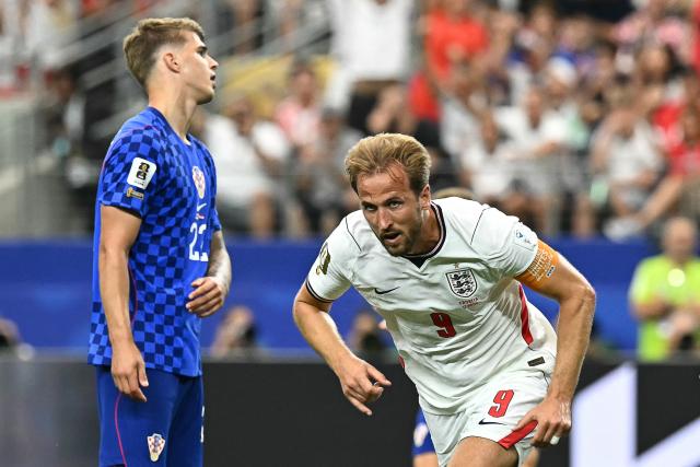 England's forward #09 Harry Kane celebrates  after scoring his team's second goal during the 2026 World Cup Group L football match between England and Croatia at the Dallas Stadium in Arlington on June 17, 2026.  (Photo by Paul ELLIS / AFP)