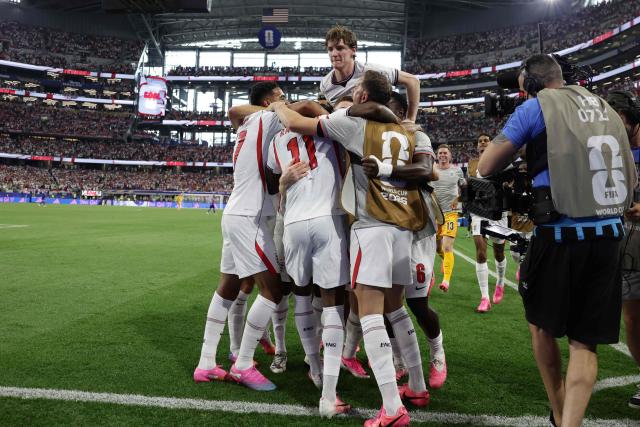 England's players celebrate scoring their team's fourth goal during the 2026 World Cup Group L football match between England and Croatia at the Dallas Stadium in Arlington on June 17, 2026.  (Photo by Aric Becker / AFP)