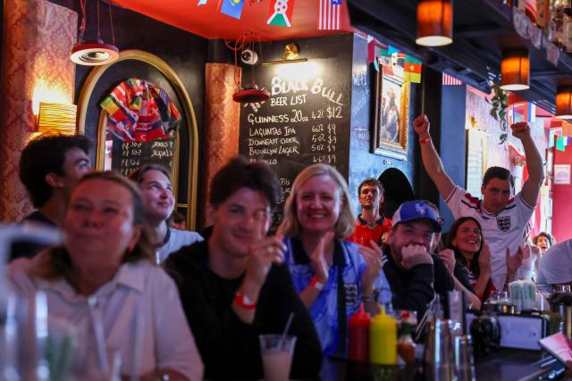England fans react as they watch the 2026 World Cup football tournament between England and Croatia at a bar in the Brooklyn borough of New York City, on June 17, 2026. (Photo by ANGELA WEISS / AFP)