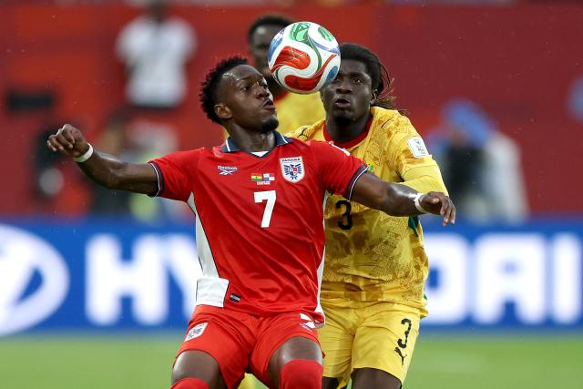 Panama's midfielder #07 Jose Luis Rodriguez and Ghana's midfielder #03 Caleb Yirenkyi fight for the ball during the 2026 World Cup Group L football match between Ghana and Panama at the Toronto Stadium in Toronto on June 17, 2026.  (Photo by Cole Burston / AFP)
