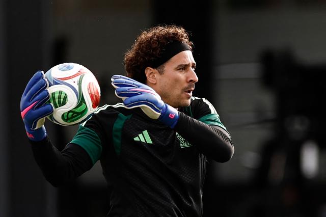 Mexico's goalkeeper #13 Guillermo Ochoa takes part in a training session at Sports Arena in Zapopan, Mexico on June 17, 2026, on the eve of the 2026 World Cup football match between Mexico and South Korea. (Photo by Ulises RUIZ / AFP)