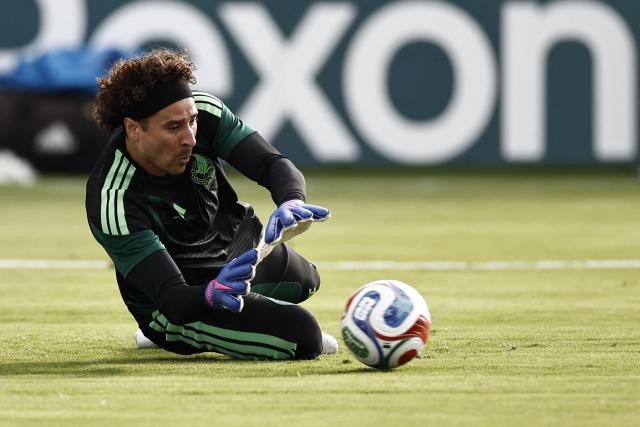 Mexico's goalkeeper #13 Guillermo Ochoa takes part in a training session at Sports Arena in Zapopan, Mexico on June 17, 2026, on the eve of the 2026 World Cup football match between Mexico and South Korea. (Photo by Ulises RUIZ / AFP)
