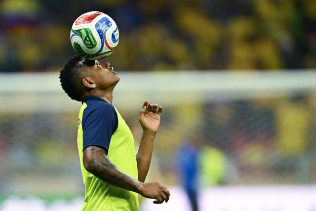 Colombia's midfielder #21 Jaminton Campaz warms up ahead of the 2026 World Cup Group K football match between Uzbekistan and Colombia at the Mexico City Stadium in Mexico City on June 17, 2026.  (Photo by Yuri CORTEZ / AFP)