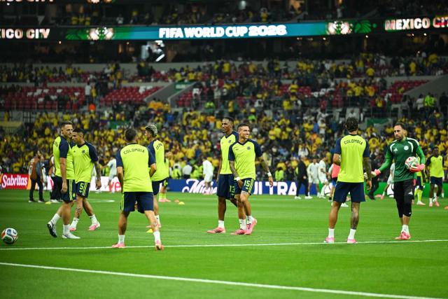 Colombia's midfielder #15 Juan Portilla (C) as he warms up ahead of the 2026 World Cup Group K football match between Uzbekistan and Colombia at the Mexico City Stadium in Mexico City on June 17, 2026.  (Photo by YURI CORTEZ / AFP)