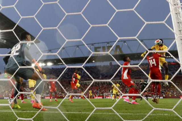 Ghana's defender #04 Jonas Adjei Adjetey heads the ball during the 2026 World Cup Group L football match between Ghana and Panama at the Toronto Stadium in Toronto on June 17, 2026.  (Photo by COLE BURSTON / AFP)