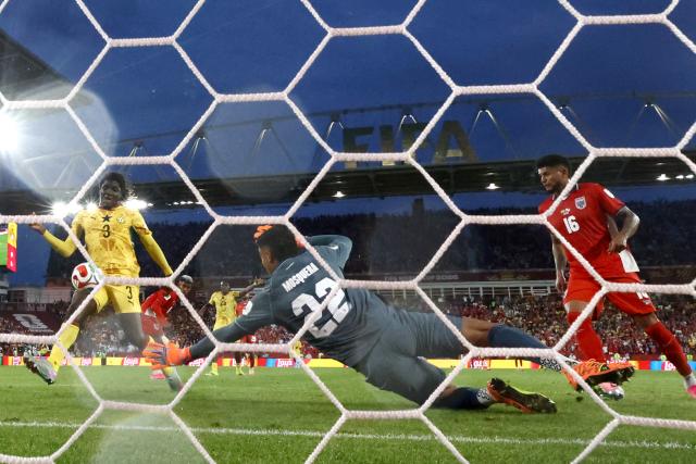 TOPSHOT - Ghana's midfielder #03 Caleb Yirenkyi shoots and scores his team's first goal during the 2026 World Cup Group L football match between Ghana and Panama at the Toronto Stadium in Toronto on June 17, 2026.  (Photo by COLE BURSTON / AFP)