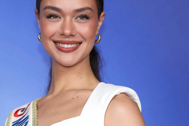 Miss France 2026 Hinaupoko Deveze poses during the TF1 Upfront 2026 photocall in Boulogne-Billancourt, West of Paris, on June 18, 2026. (Photo by Alain JOCARD / AFP)