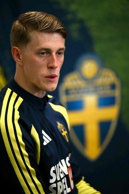 Sweden's midfielder #21 Alexander Bernhardsson gives a press conference at the FC Dallas Stadium in Dallas on June 18, 2026, during the 2026 World Cup football tournament. (Photo by Paul ELLIS / AFP)
