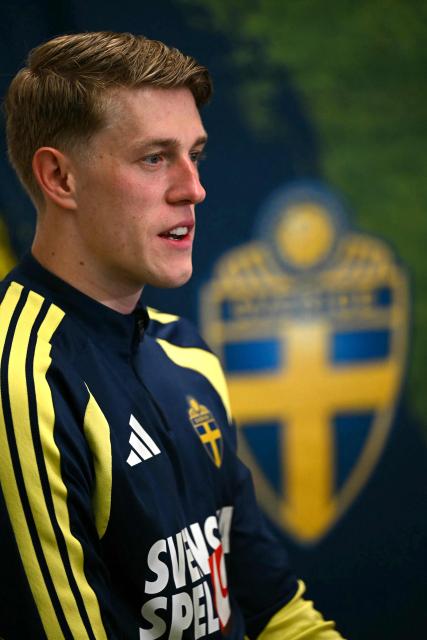 Sweden's midfielder #21 Alexander Bernhardsson gives a press conference at the FC Dallas Stadium in Dallas on June 18, 2026, during the 2026 World Cup football tournament. (Photo by Paul ELLIS / AFP)