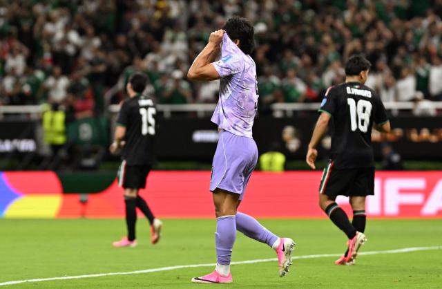 South Korea's forward #09 Cho Gue-sung reacts to a missed chance during the 2026 World Cup Group A football match between Mexico and South Korea at the Guadalajara Stadium in Zapopan on June 18, 2026.  (Photo by CARL DE SOUZA / AFP)