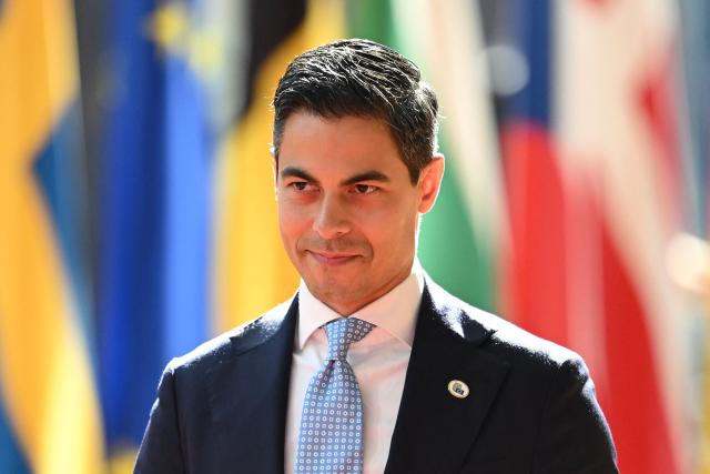 Guest and Netherlands' Prime Minister Rob Jetten gives a statement upon arriving to attend the EU Summit at the EU headquarters in Brussels, on June 19, 2026. (Photo by Nicolas TUCAT / AFP)