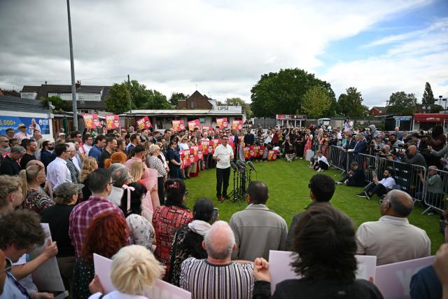 New Labour Party MP for Makerfield, Andy Burnham speaks to supporters and members of the media, the morning after his by-election victory, at Ashton Town FC, in Ashton in Makerfield, north-west England on June 19, 2026. Veteran UK Labour politician Andy Burnham emphatically won a crunch by-election on Friday, securing a parliamentary seat and clearing the way for a widely expected leadership challenge against beleaguered Prime Minister Keir Starmer. (Photo by Oli SCARFF / AFP)