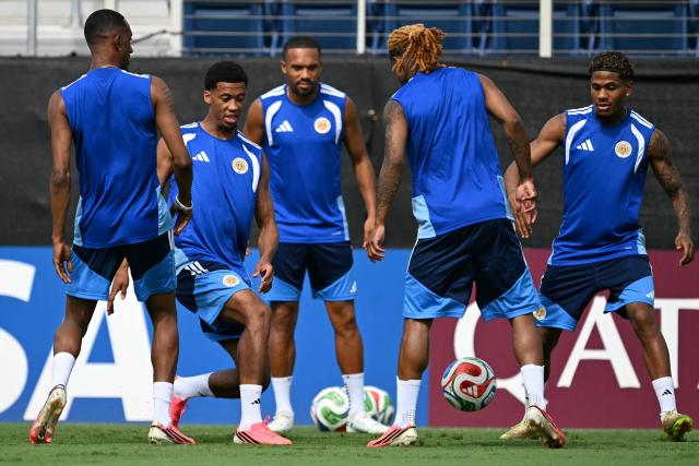 Curacao's players practices during a training session on the eve of Curacao's 2026 World Cup football tournament Group E football match against Ecuador at Florida Atlantic University in Boca Raton, on June 19, 2026.  (Photo by CHANDAN KHANNA / AFP)