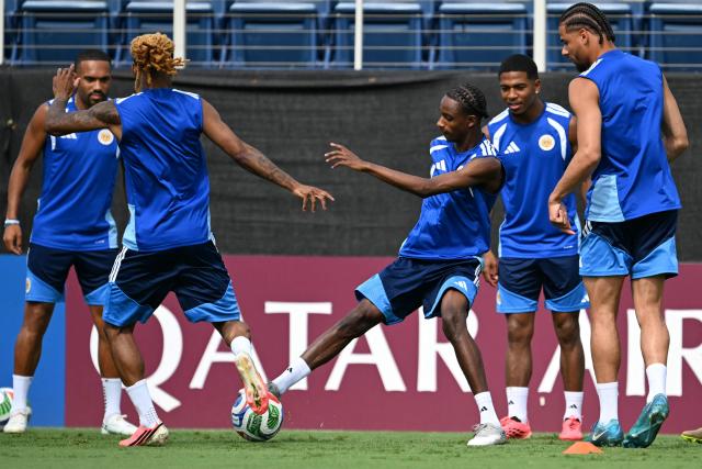 Curaçao's players practice during a training session on the eve of Curacao's 2026 World Cup football tournament Group E football match against Ecuador at Florida Atlantic University in Boca Raton, on June 19, 2026.  (Photo by CHANDAN KHANNA / AFP)
