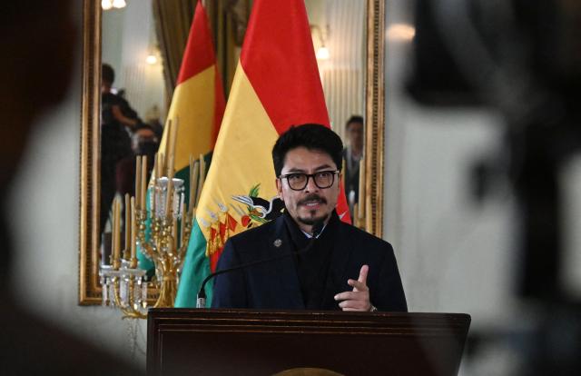 Bolivia's Foreign Minister Fernando Aramayo speaks during a press conference with international correspondents in La Paz on June 19, 2026. (Photo by Aizar RALDES / AFP)