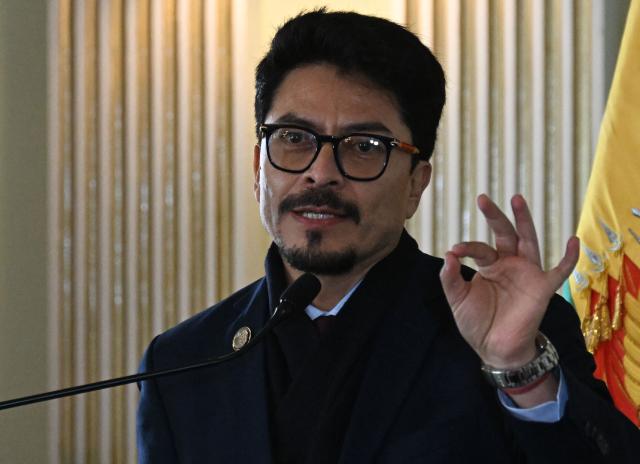 Bolivia's Foreign Minister Fernando Aramayo speaks during a press conference with international correspondents in La Paz on June 19, 2026. (Photo by Aizar RALDES / AFP)