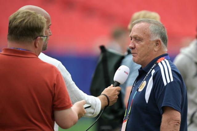 Curacao's Dutch head coach Dick Advocaat speaks to the media at Kansas City Stadium in Kansas City on June 19, 2026, on the eve of the 2026 World Cup Group E football match between Ecuador and Curacao.  (Photo by Juan MABROMATA / AFP)