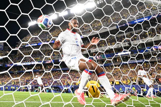 Haiti's defender #05 Hannes Delcroix reacts after conceding Brazil's second goal scored by forward #09 Matheus Cunha (unseen) during the 2026 World Cup Group C football match between Brazil and Haiti at the Philadelphia Stadium in Philadelphia on June 19, 2026.  (Photo by ROBERTO SCHMIDT / AFP)
