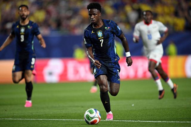 Brazil's forward #07 Vinicius Junior controls the ball during the 2026 World Cup Group C football match between Brazil and Haiti at the Philadelphia Stadium in Philadelphia on June 19, 2026.  (Photo by Mauro PIMENTEL / AFP)