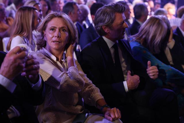 President of the Regional Council of Île-de-France Valerie Pecresse (L) and Mayor of Troyes and former Minister Francois Barouin attend a political rally of the President of French right-wing party Les Republicains (LR) to launch his presidential campaign at the Parc Floral de Paris at the Vincennes woods, eastern Paris, on June 20, 2026. Retailleau will attempt during his first major meeting in Paris to "broaden" his conservative base, which is stagnating at 9% in the polls, and to give an image of unity, despite dissenting voices and leading figures who are currently giving him the benefit of the doubt. (Photo by Guillaume BAPTISTE / AFP)