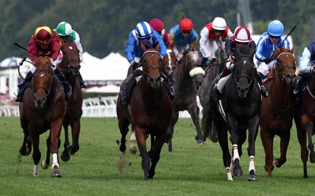 Jockey Tom Marquand rides Almeraq (C) to win the Queen Elizabeth II Jubilee Stakes horse race on the fifth day of the Royal Ascot horse racing meeting in Ascot, west of London, on June 20, 2026. (Photo by Henry NICHOLLS / AFP)