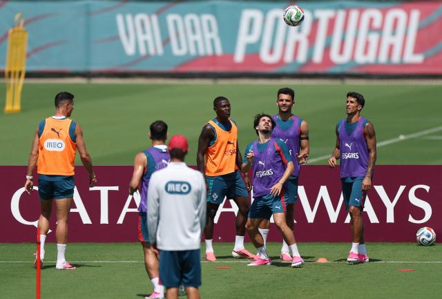(From L) Portugal's defender #25 Nuno Mendes, midfielder #23 Vitinha, forward #09 Goncalo Ramos and defender #20 Joao Cancelo take part in a training session at Gardens North County District Park in Palm Beach Gardens, on June 20, 2026, during the 2026 World Cup football tournament. (Photo by Patricia DE MELO MOREIRA / AFP)