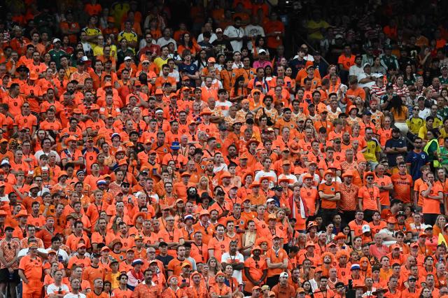 Netherlands supporters attend the  2026 World Cup Group F football match between the Netherlands and Sweden at the Houston Stadium in Houston on June 20, 2026.  (Photo by Paul ELLIS / AFP)