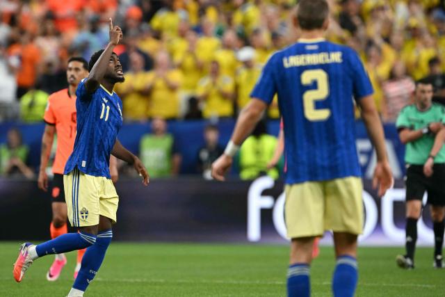 Sweden's forward #11 Anthony Elanga celebrates after scoring a goal during the 2026 World Cup Group F football match between the Netherlands and Sweden at the Houston Stadium in Houston on June 20, 2026.  (Photo by RONALDO SCHEMIDT / AFP)