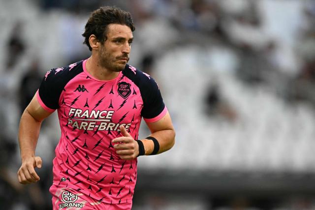 Stade Français' French lock Paul Gabrillagues warms up ahead of the French Top14 rugby union semi-final match between Montpellier Hérault Rugby and Stade Français at the Velodrome stadium in Marseille, southern France, on June 20, 2026. (Photo by Gabriel BOUYS / AFP)
