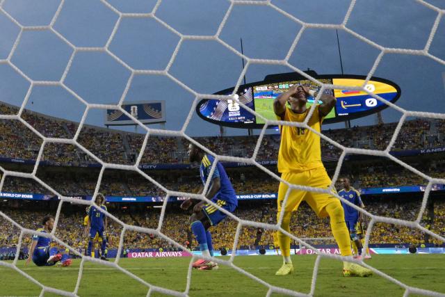 Ecuador's midfielder #19 Gonzalo Plata reacts to a missed chance during the 2026 World Cup Group E football match between Ecuador and Curacao at the Kansas City Stadium in Kansas City on June 20, 2026.  (Photo by JUAN MABROMATA / AFP)