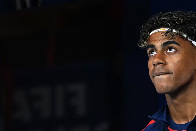Spain's forward #19 Lamine Yamal arrives on the pitch for the  2026 World Cup Group H football match between Spain and Saudi Arabia at the Atlanta Stadium in Atlanta on June 21, 2026.  (Photo by ROBERTO SCHMIDT / AFP)